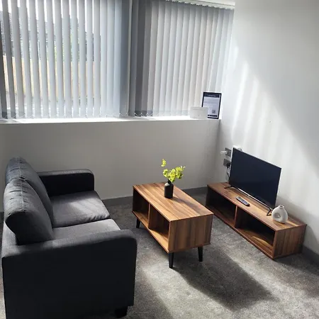 Modern 1 Bedroom Yeadon Apartment Exterior photo