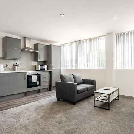 Modern 1 Bedroom Yeadon Apartment Exterior photo