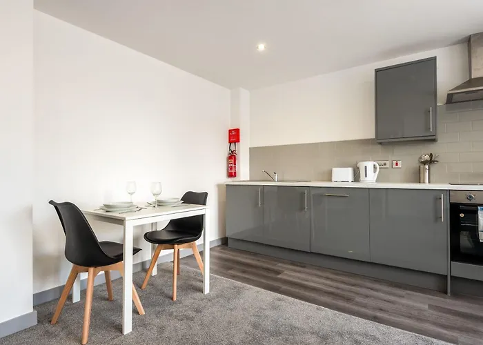 Modern 1 Bedroom Yeadon Apartment